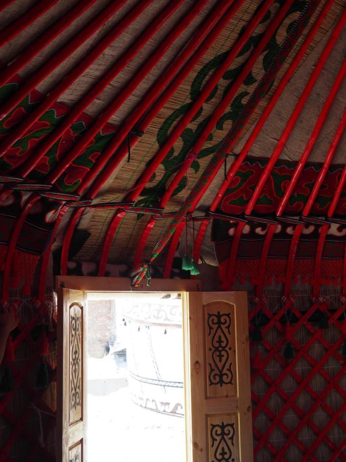 Silkroad Guesthouse Bishkek Ngoại thất bức ảnh