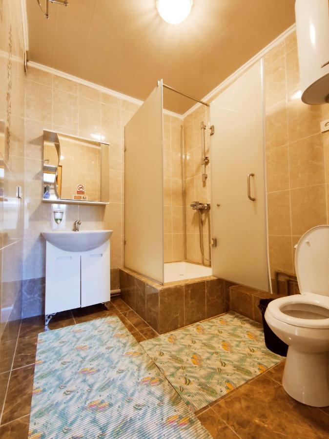 Silkroad Guesthouse Bishkek Ngoại thất bức ảnh