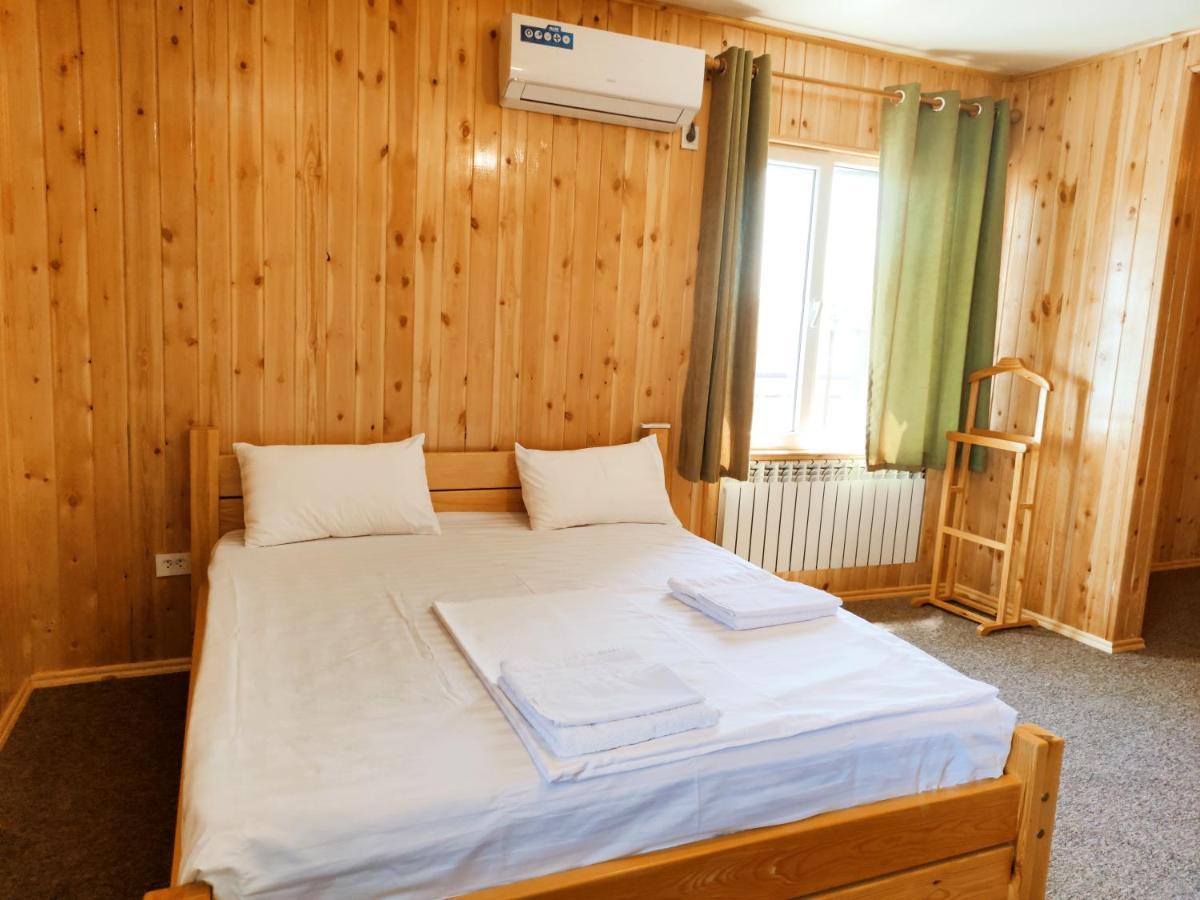 Silkroad Guesthouse Bishkek Ngoại thất bức ảnh